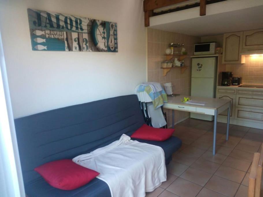 Maisonnette A Deux Pas De La Plage Dans Residence Calme Ла-Транш-сюр-Мер Экстерьер фото