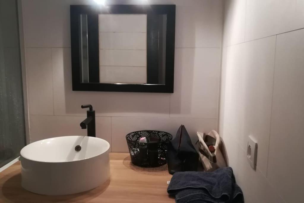 Maisonnette A Deux Pas De La Plage Dans Residence Calme Ла-Транш-сюр-Мер Экстерьер фото
