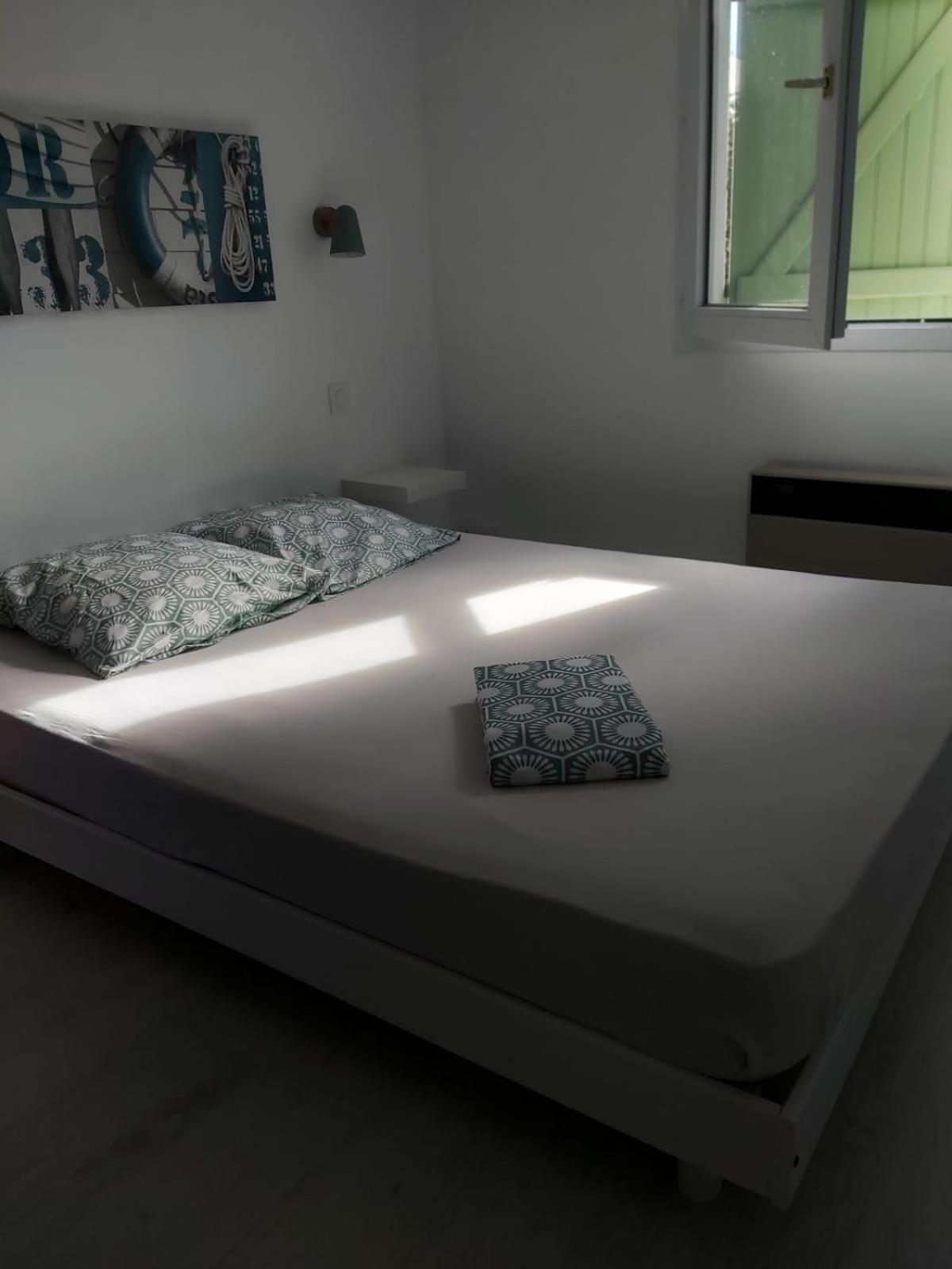 Maisonnette A Deux Pas De La Plage Dans Residence Calme Ла-Транш-сюр-Мер Экстерьер фото
